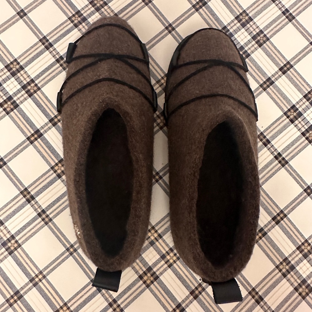 Genuine wool loafers